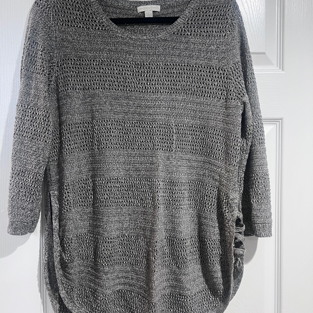New York & Company Textured Gray Sweater